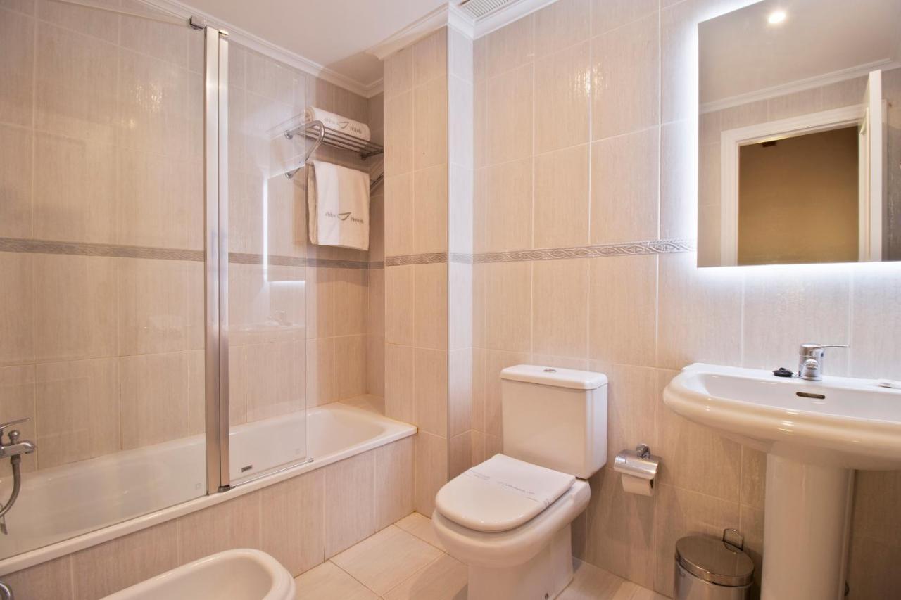 Abba Comillas Apartments Екстер'єр фото